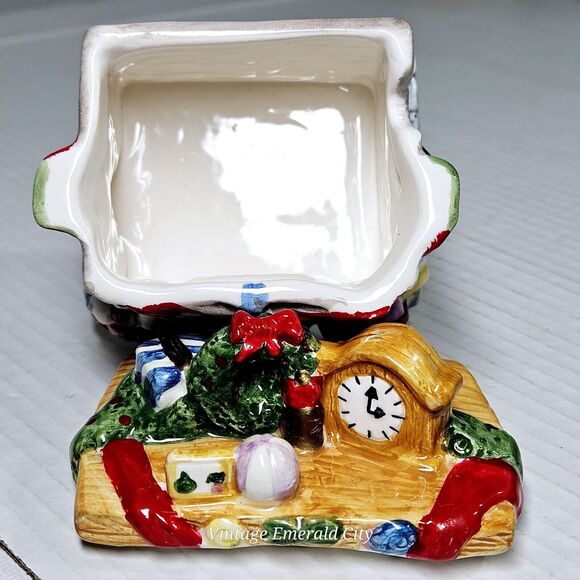 Vtg Christmas Fireplace Chimney Sugar Bowl Lidded & Free Green Glass Spoon READ - Picture 8 of 12